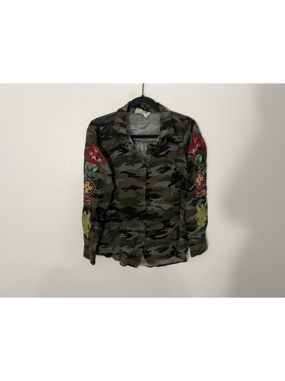Savanna Jane Camo Button Down Shirt With Embroidery Size Small